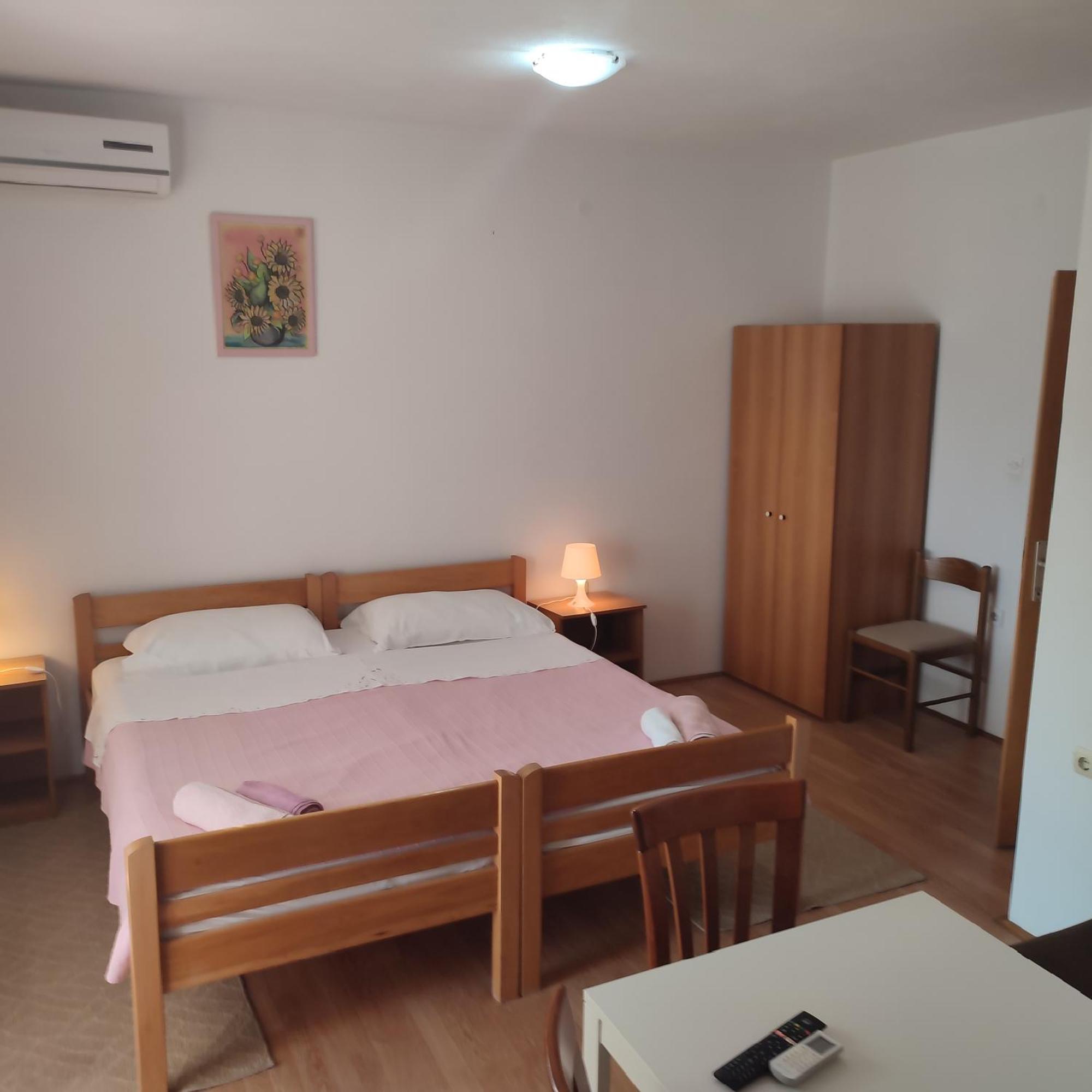 Apartmani Ledenko Каштела Экстерьер фото