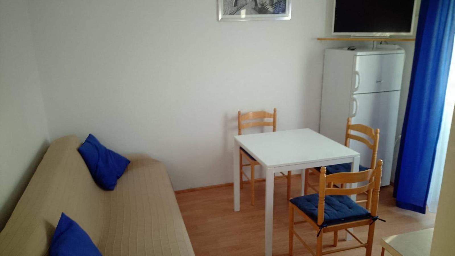 Apartmani Ledenko Каштела Экстерьер фото